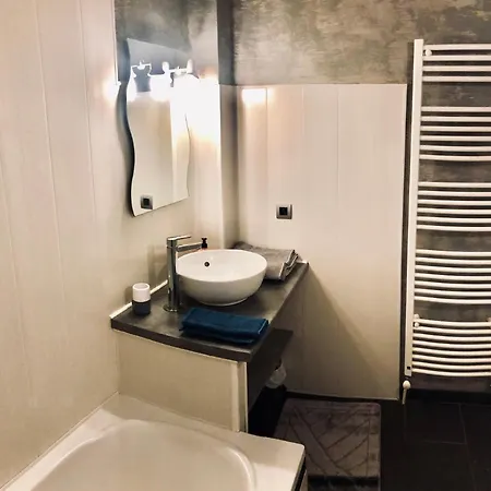 Magnifique Appartement Tout Equipe - 6 Personnes Le Puy-en-Velay Exterior photo